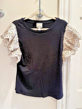 INDUSTRY Lace Sleeve Top in Black & White Size XL Like New